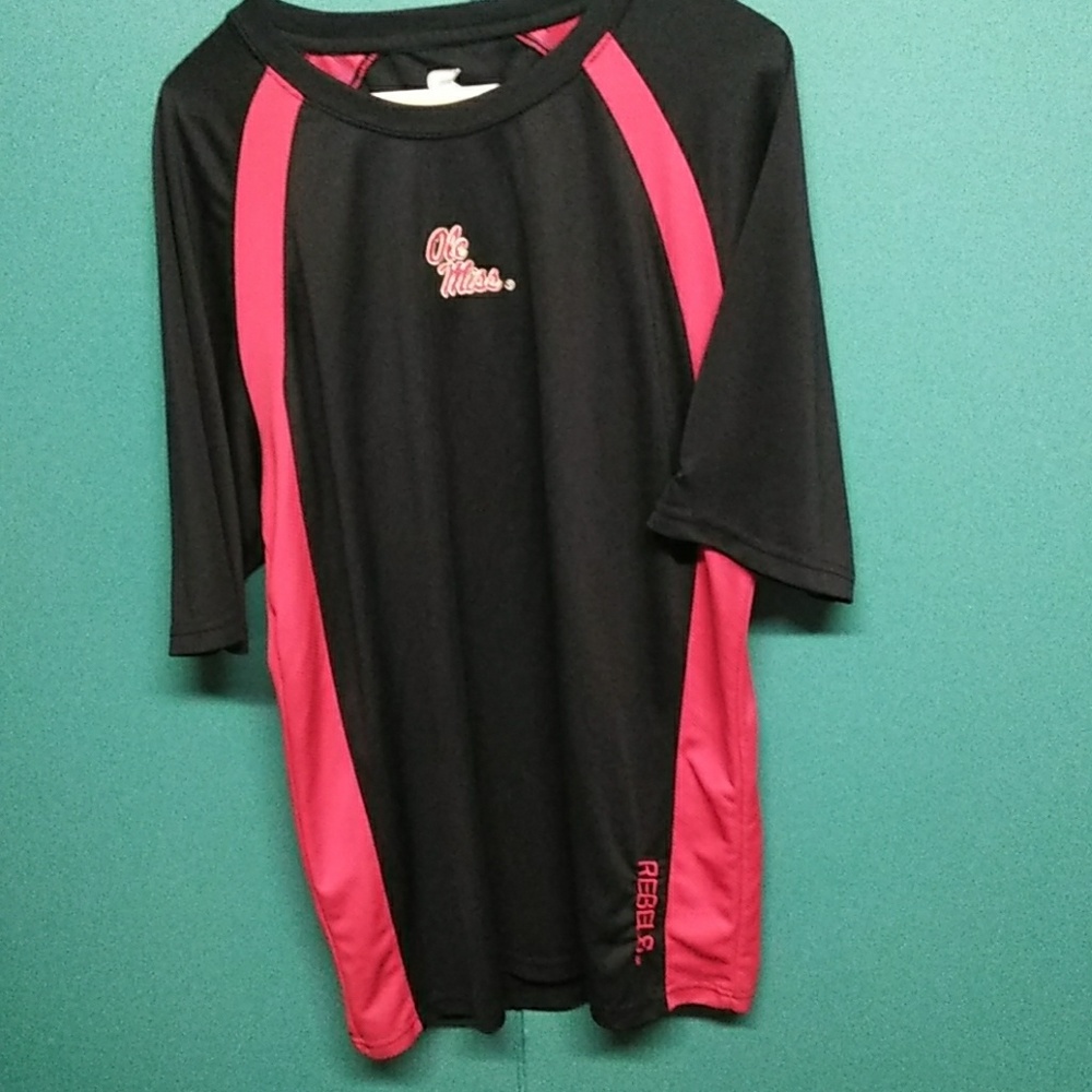 Colosseum mens old miss athletic shirt